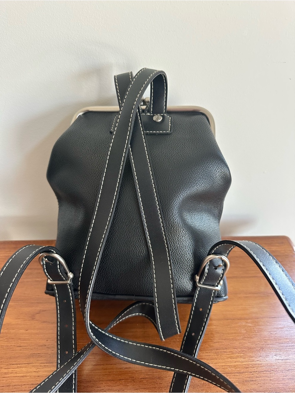 ESPRIT | VTG KISSLOCK SMALL BACKPACK / PURSE | BLACK FAUX LEATHER | EUC 90s Y2K - Picture 6 of 10